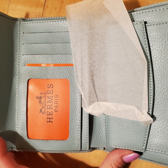 Hermes Paris leather wallet NWOT light grey - Picture 2 of 5